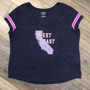 Old Navy | West Coast Win V-Neck Graphic T-shirt